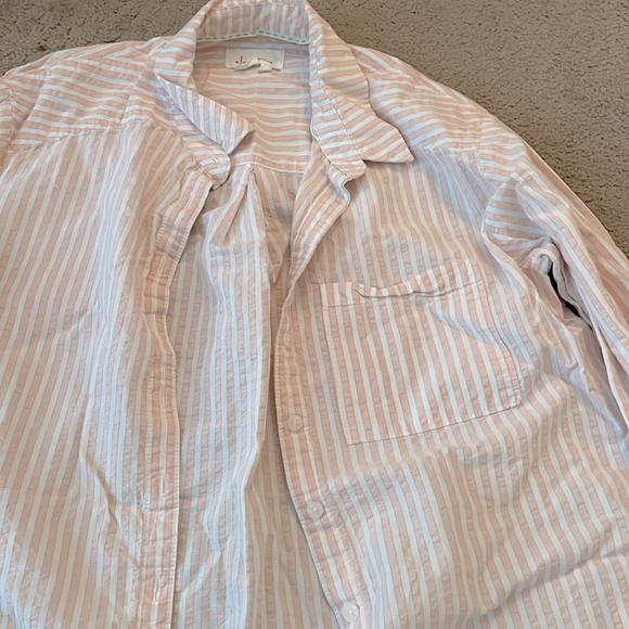 Anthropologie button down tunic length shirt - Picture 2 of 5